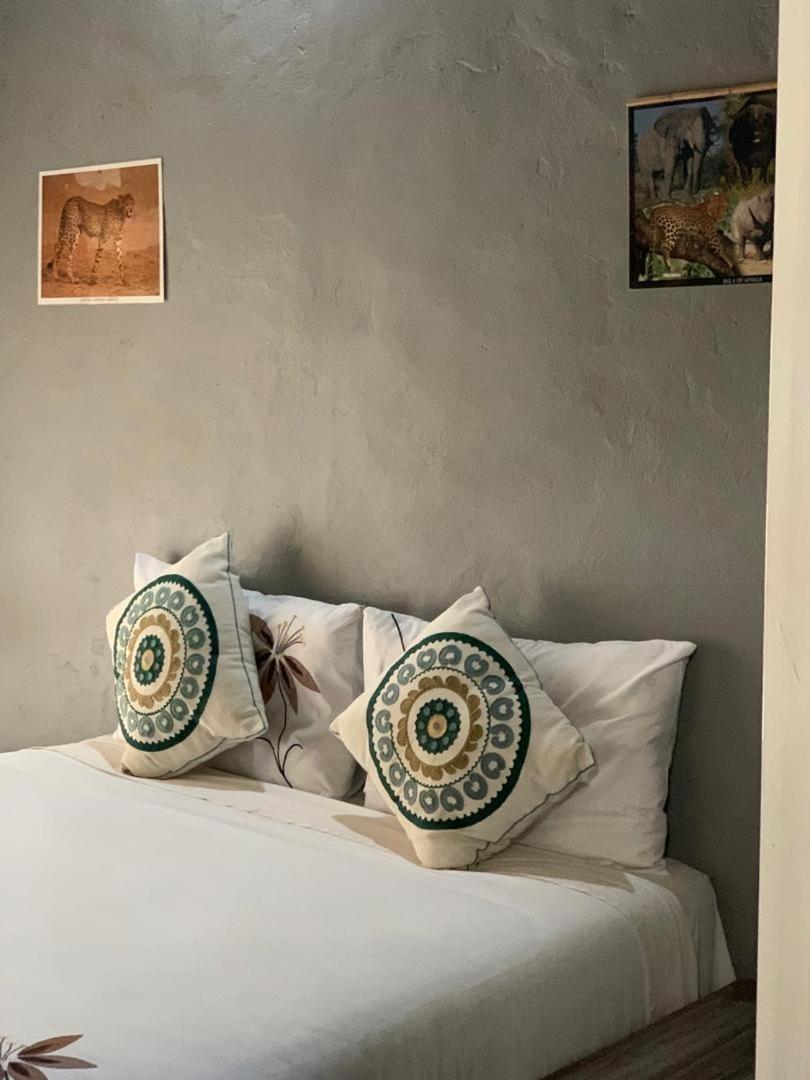 Jungle Breeze Home Stay Kasane Eksteriør bilde